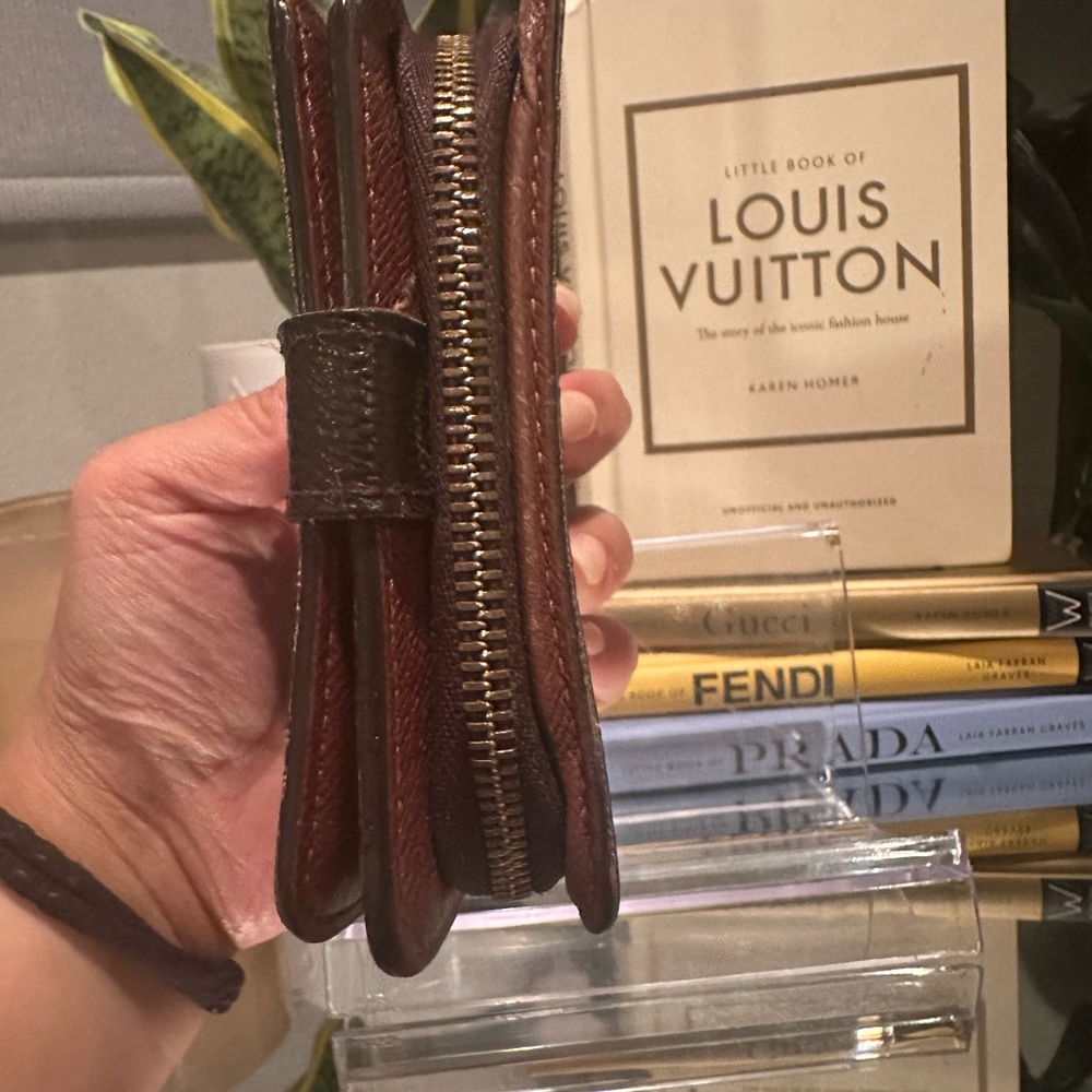 Louis Vuitton Monogram Wallet & COA - Picture 6 of 14